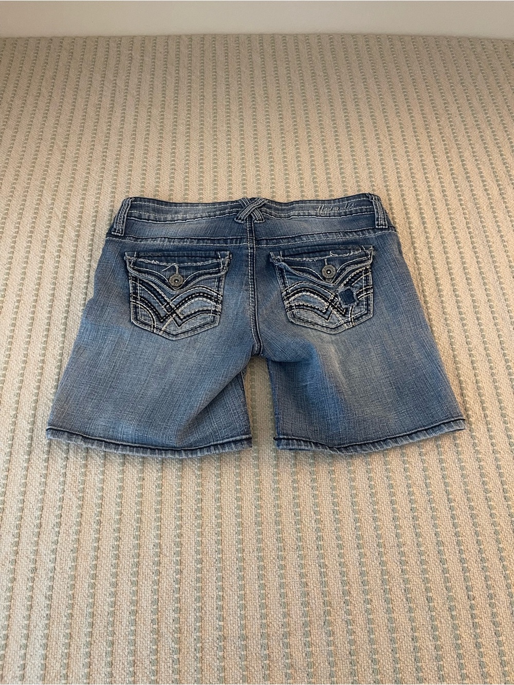 Hydraulic Blue Jean Denim Shorts - Distressed - Size: 7/8